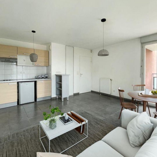  Annonces TASSIN : Appartement | PIERRE-BENITE (69310) | 45 m2 | 186 000 € 