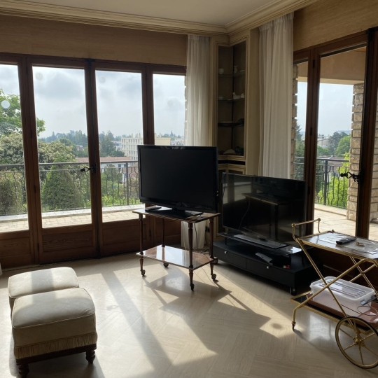  Annonces TASSIN : Maison / Villa | CHAMPAGNE-AU-MONT-D'OR (69410) | 285 m2 | 900 000 &euro; 