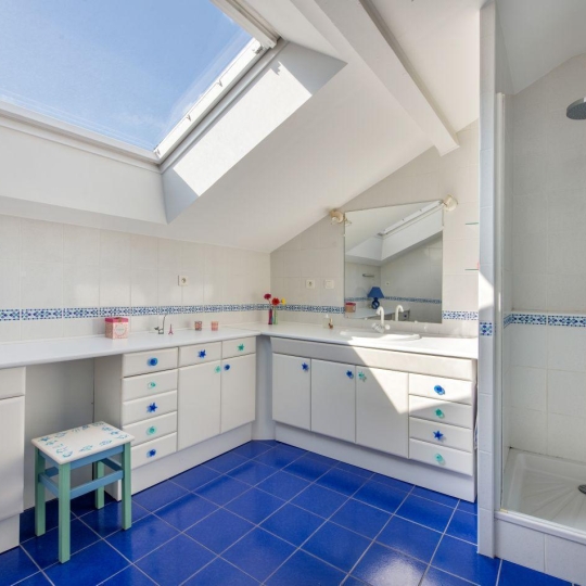  Annonces TASSIN : Maison / Villa | BRON (69500) | 194 m2 | 760 000 &euro; 