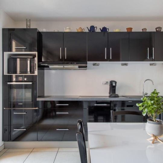  Annonces TASSIN : Appartement | BRON (69500) | 62 m2 | 239 000 &euro; 