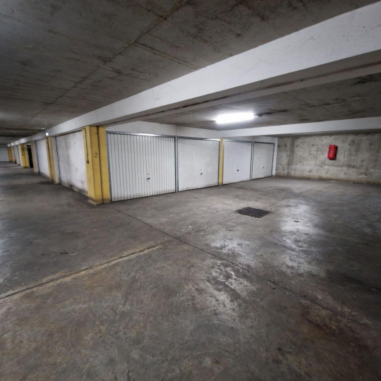  Annonces TASSIN : Garage / Parking | VILLEURBANNE (69100) | 13 m2 | 21 000 &euro; 