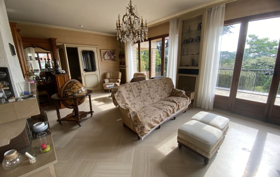 Annonces TASSIN : Maison / Villa | CHAMPAGNE-AU-MONT-D'OR (69410) | 285 m2 | 900 000 &euro; 