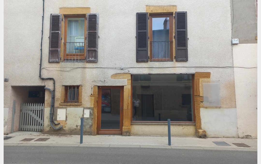 Annonces TASSIN : Local / Bureau | SAINT-PIERRE-LA-PALUD (69210) | 54 m2 | 555 &euro; 