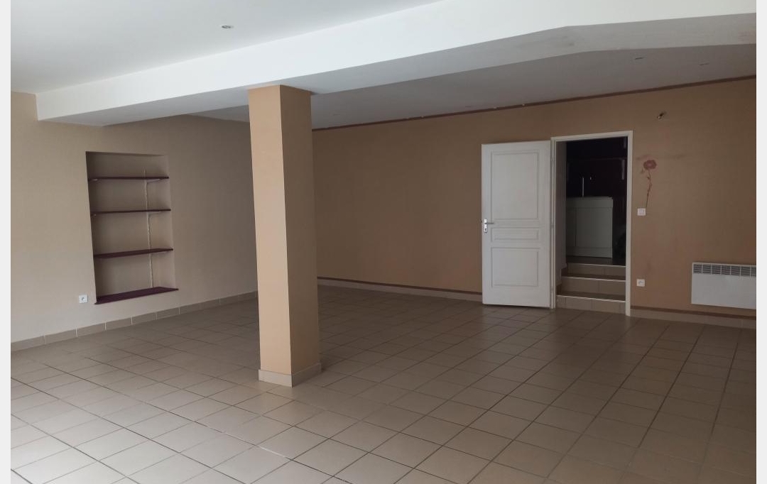 Annonces TASSIN : Local / Bureau | SAINT-PIERRE-LA-PALUD (69210) | 54 m2 | 555 &euro; 