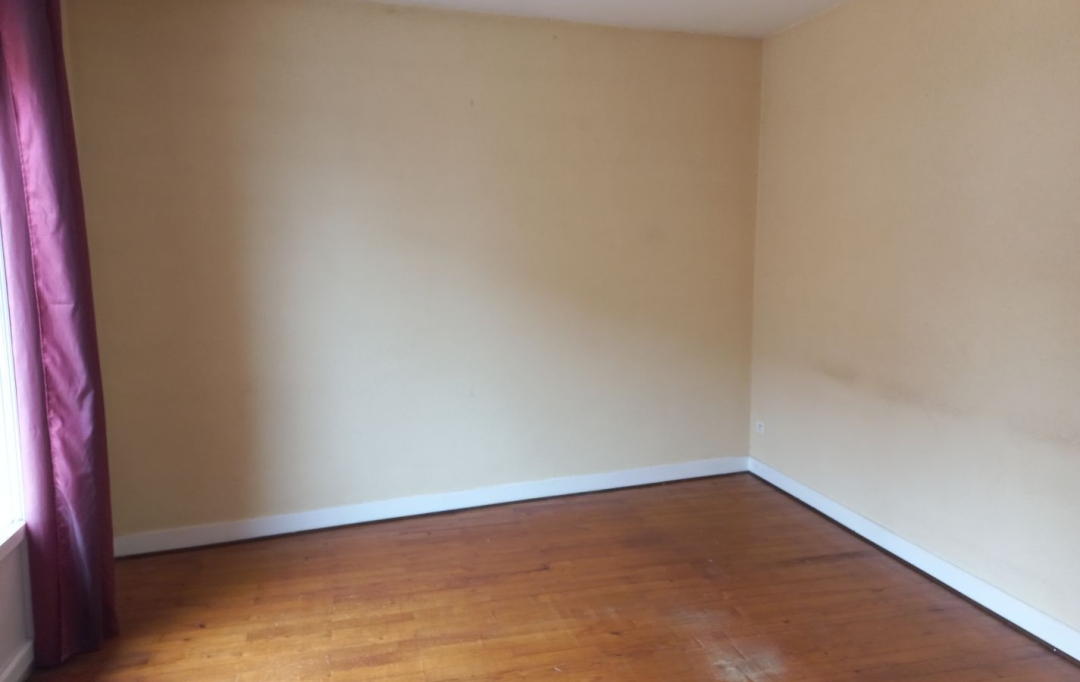 Annonces TASSIN : Immeuble | LA TOUR-DE-SALVAGNY (69890) | 162 m2 | 550 000 &euro; 