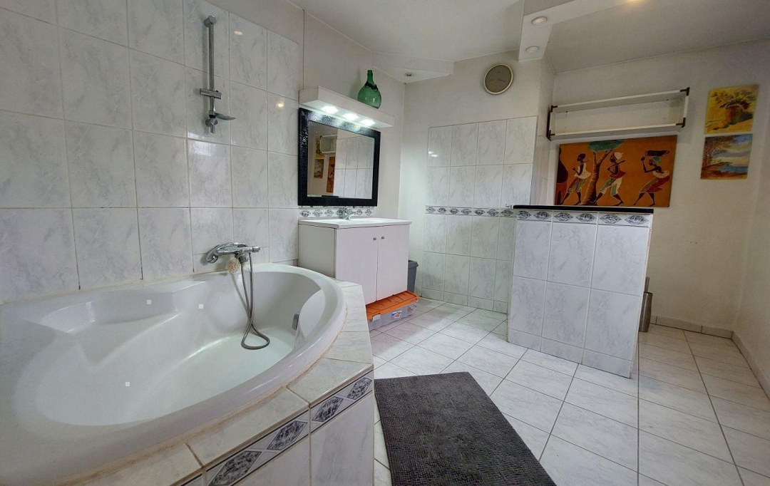 Annonces TASSIN : Appartement | ALBIGNY-SUR-SAONE (69250) | 130 m2 | 330 000 &euro; 