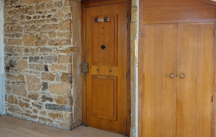  Annonces TASSIN Appartement | LYON (69001) | 18 m2 | 135 000 € 